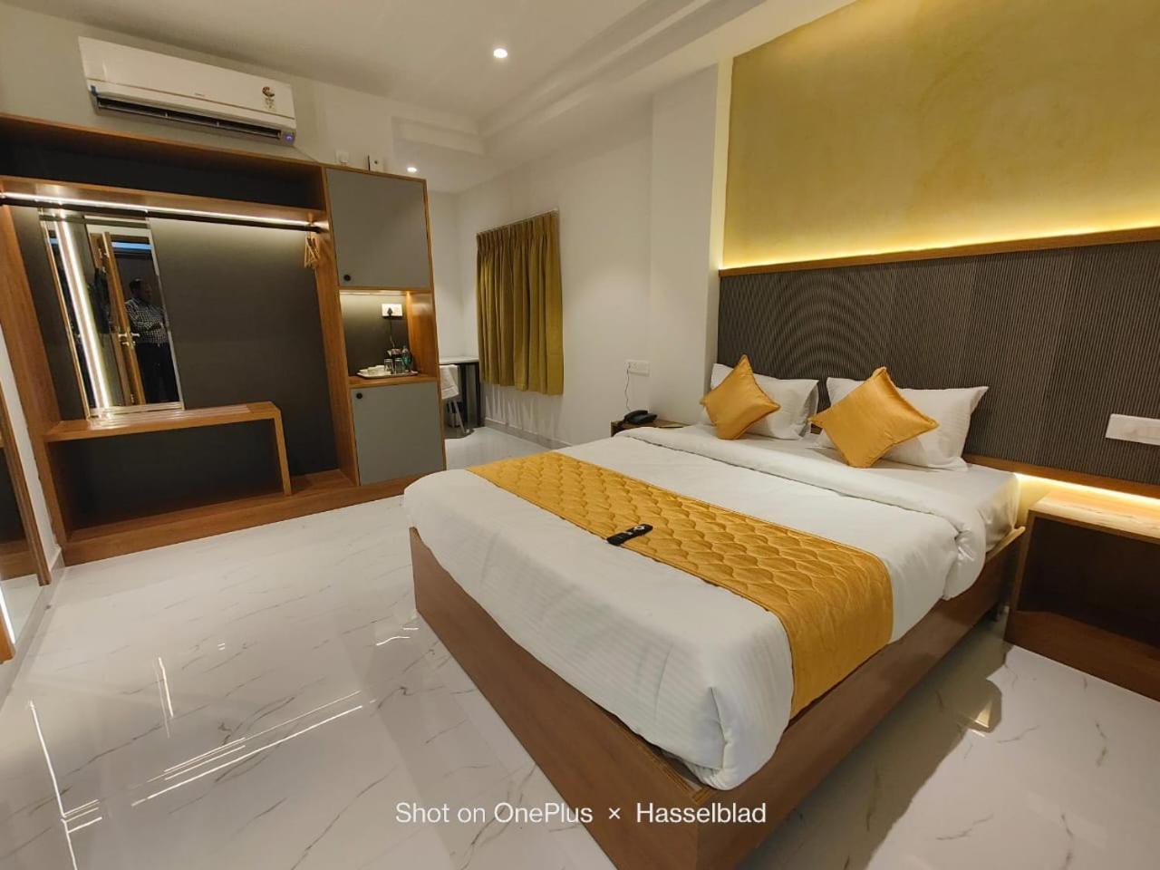 Hotel La Premier Haydarabad Dış mekan fotoğraf