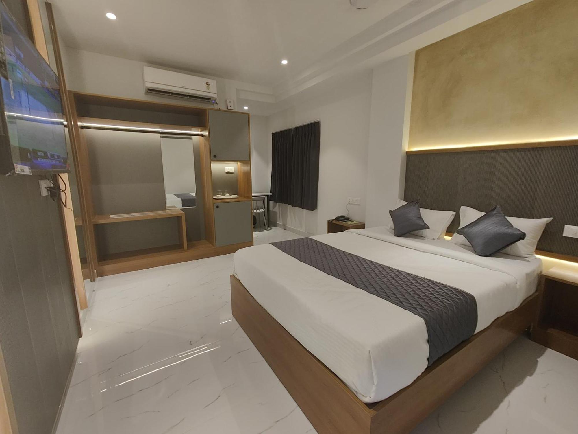 Hotel La Premier Haydarabad Dış mekan fotoğraf