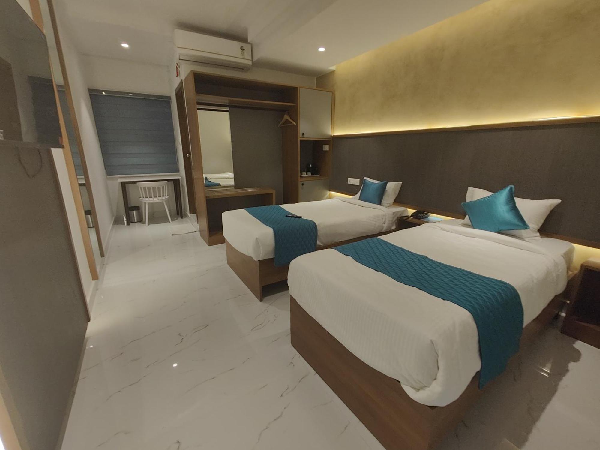 Hotel La Premier Haydarabad Dış mekan fotoğraf